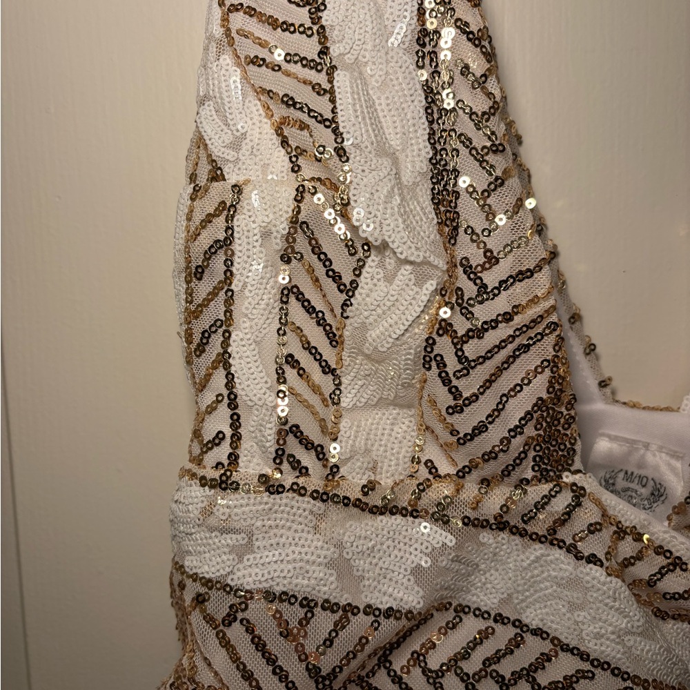 Gold and white sequin top with tie tassel belt - Picture 5 of 6
